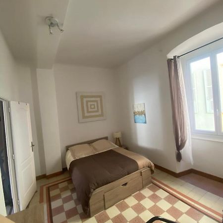 Appartement Climatise,Idealement Situe 100M Du Vieux Port. Bastia  Kültér fotó