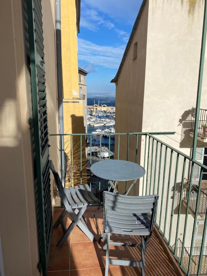 Appartement Climatise,Idealement Situe 100M Du Vieux Port. Bastia  Kültér fotó